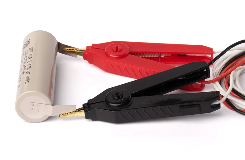 Vapcell Isolierte Krokodilklemmen mit USB-A Stecker passend für YR-1030 Innenwiderstandstester