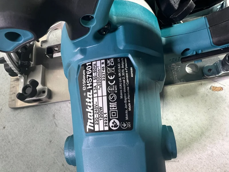 Makita 5008 MGJ 1800 W Handkreissäge 210 mm im Makpac - Gebraucht