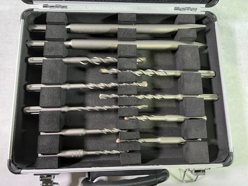 Bosch Meißel und Bohrer Set 11 tlg. für SDS-Plus in Alukoffer ( 2608578765 ) - Leicht Gebraucht