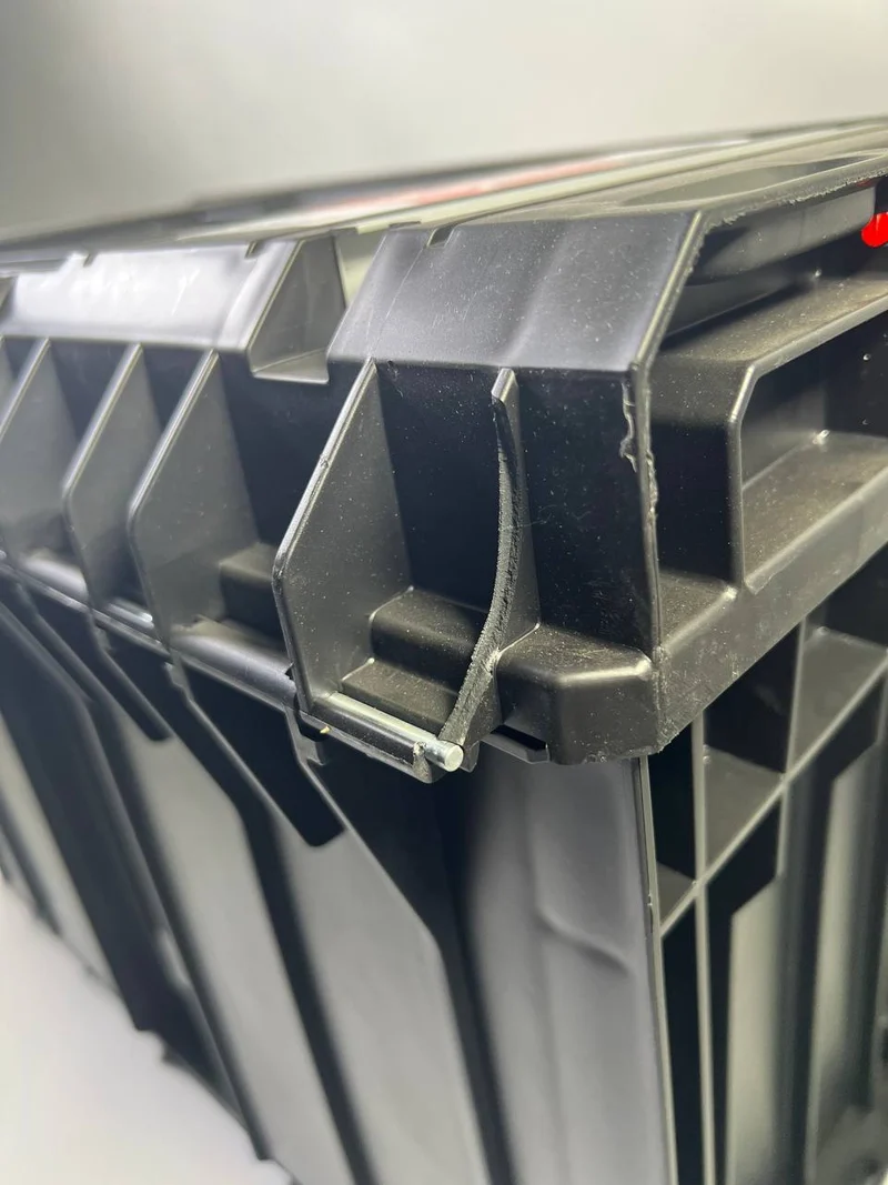 Qbrick System ONE 450 1.0 Technik Werkzeugkoffer 585 x 385 x 420 mm 52 l stapelbar IP66 ( alte Version ) ohne Gewindeeinsätze - Beschädigt