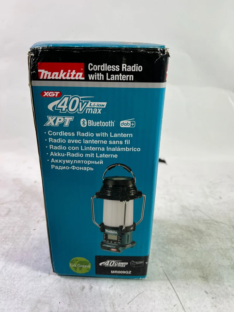 Makita MR 009 GZ Akku Radio mit Laterne 40 V max. FM / DAB+ 310 lm Solo - ohne Akku, ohne Ladegerät - Reparaturgerät