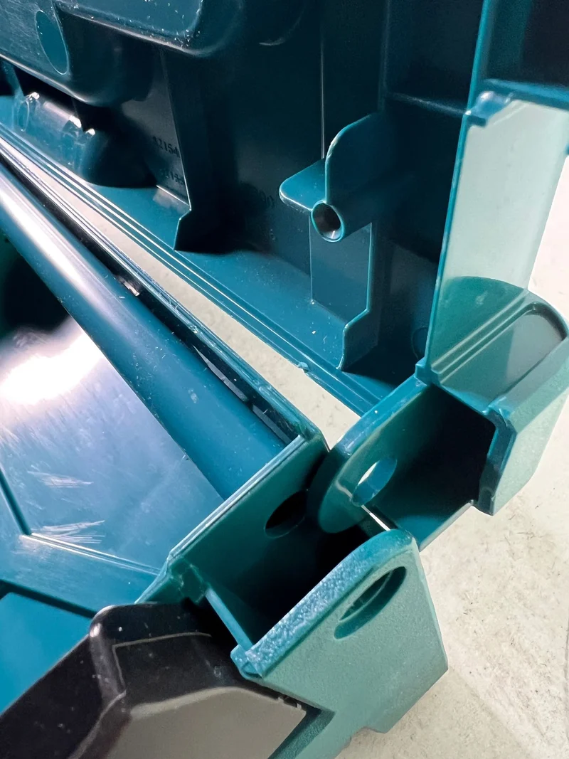 Makita MAKPAC 2 Systemkoffer - ohne Einlage - Beschädigt