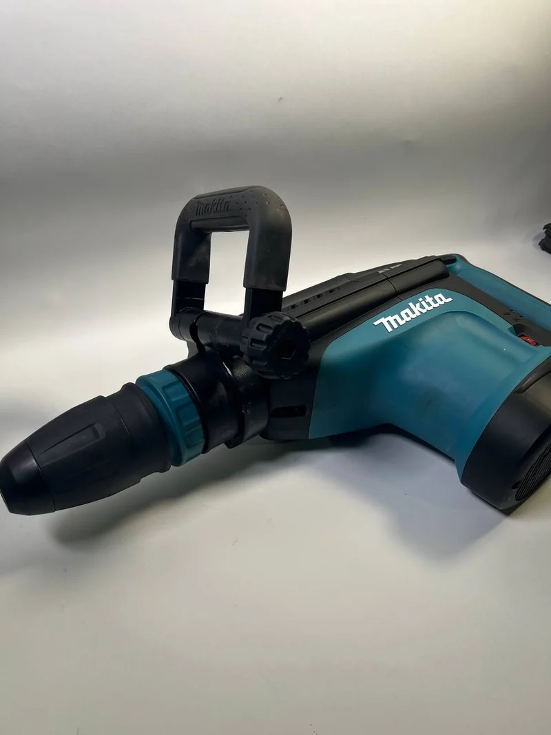 Makita HM 1213 C Stemmhammer 1510 Watt SDS Max 18,6 J + Koffer - Leicht Gebraucht