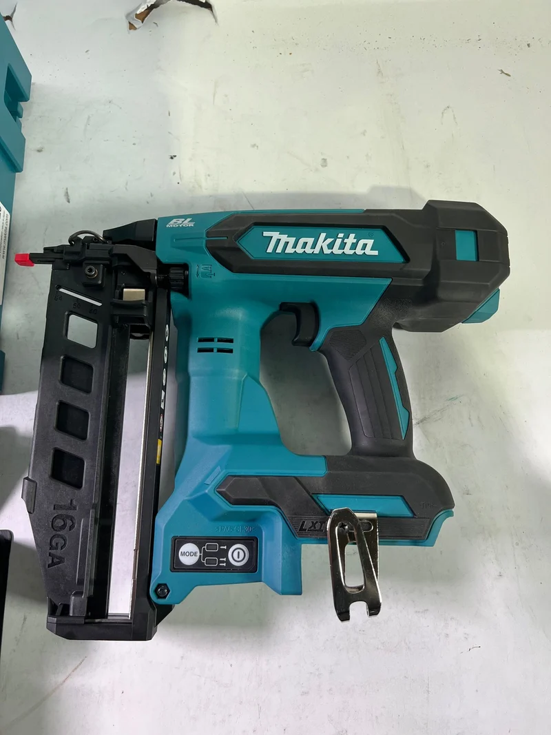 Makita DBN 601 ZJ Akku Nagler 18 V 19 - 64 mm Brushless + Makpac - ohne Akku, ohne Ladegerät - Neuwertig