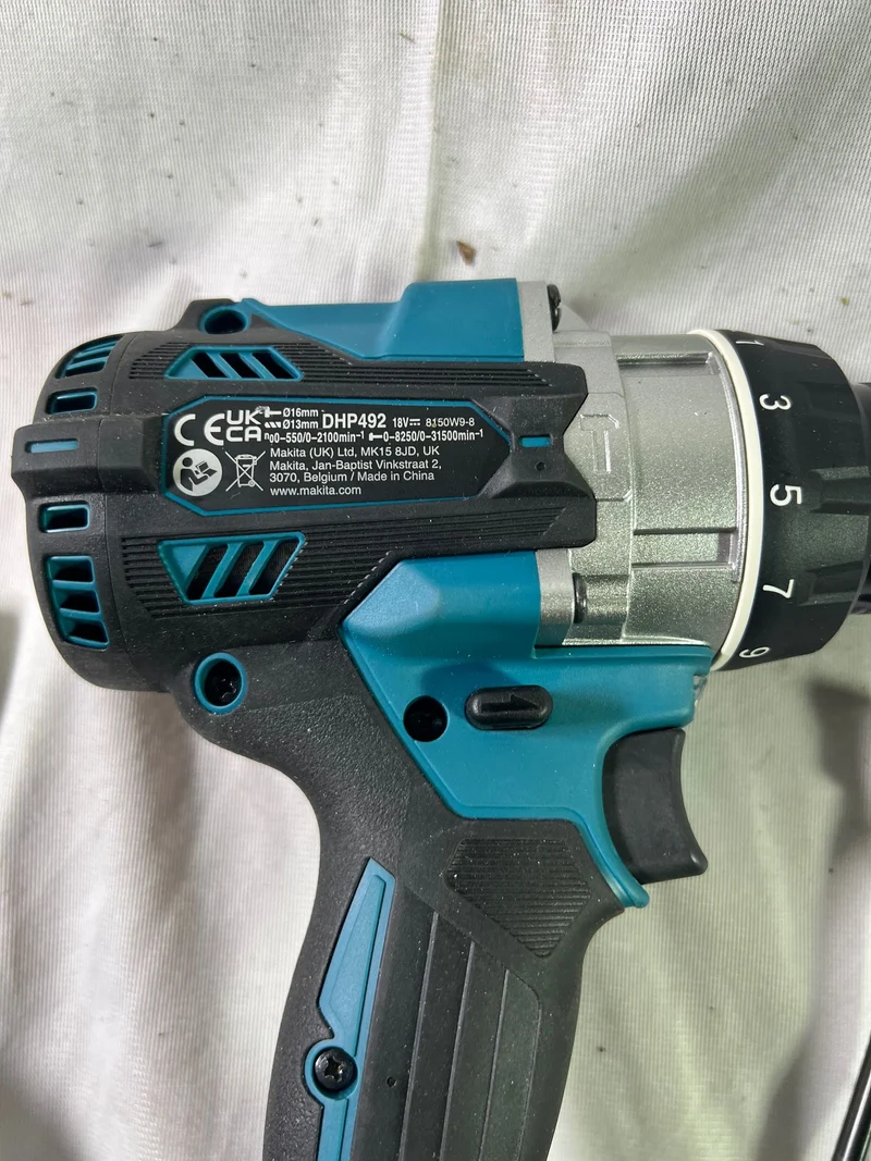 Makita DHP 492 Z Akku Schlagbohrschrauber 18 V 141 Nm Brushless Solo - ohne Akku, ohne Ladegerät - Reparaturgerät