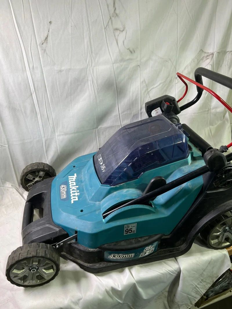 Makita DLM 432 Z Akku Rasenmäher 36 V ( 2x 18 V ) 43 cm Brushless Solo - ohne Akku, ohne Ladegerät - Reparaturgerät
