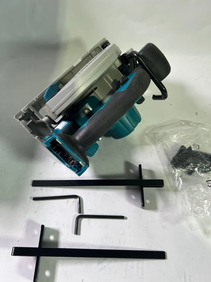 Makita DHS 680 Z Akku Handkreissäge 18 V 165 mm Brushless Solo - ohne Akku, ohne Ladegerät - Gebraucht