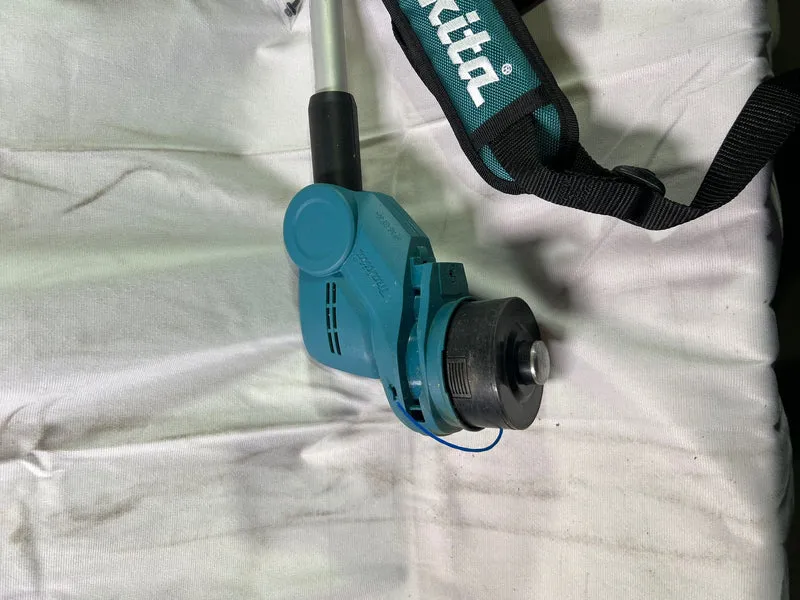 Makita DUR 193 Z Akku Rasentrimmer 18 V 26 cm Solo - ohne Akku, ohne Ladegerät - Reparaturgerät
