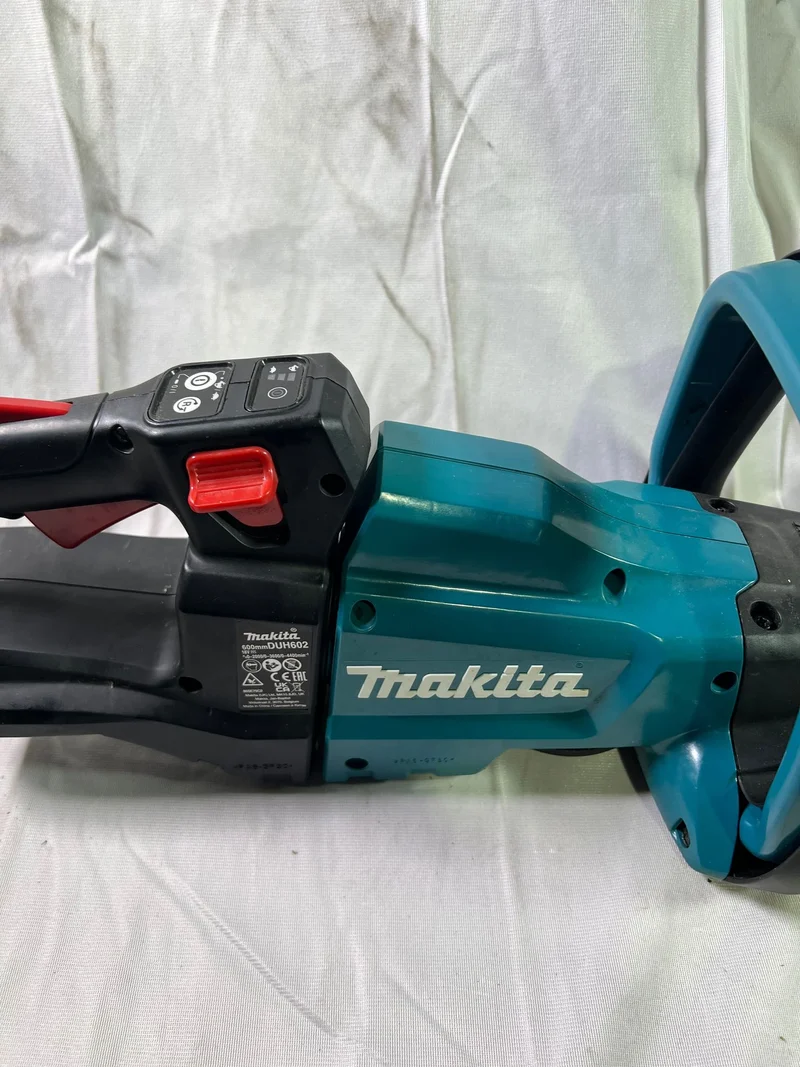 Makita DUH 602 Z Akku Heckenschere 18 V 60 cm Brushless Solo - ohne Akku, ohne Ladegerät - Reparaturgerät