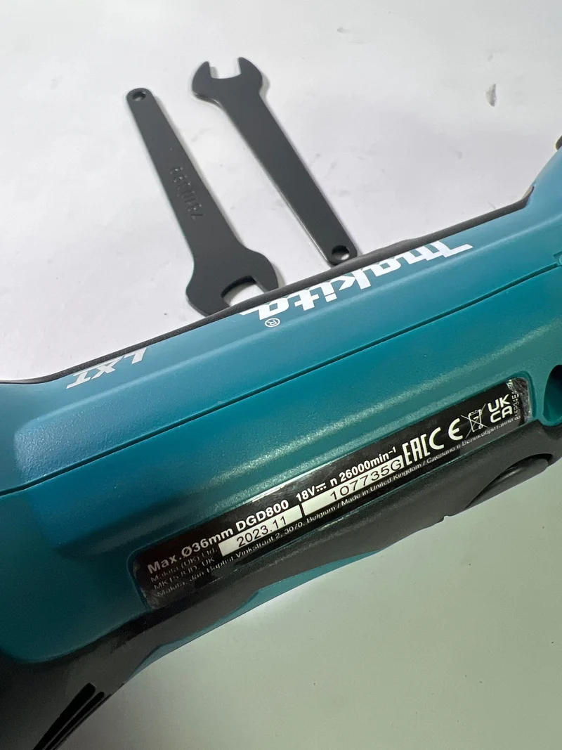 Makita DGD 800 Z Akku Geradschleifer 18 V Solo - ohne Akku, ohne Ladegerät - Leicht Gebraucht