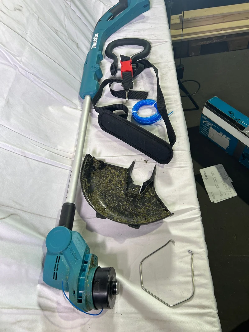 Makita DUR 193 Z Akku Rasentrimmer 18 V 26 cm Solo - ohne Akku, ohne Ladegerät - Reparaturgerät