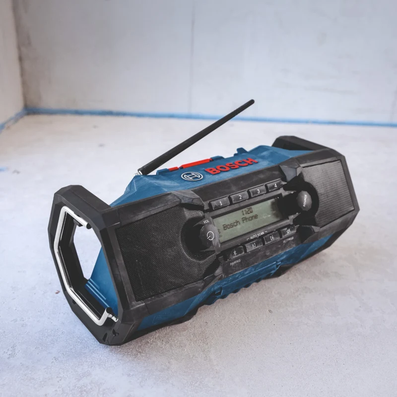 Bosch GPB 18V-3SC Akku Radio 18 V FM / DAB+ / Bluetooth / IP54 Solo ( 06014A3300 ) - ohne Akku, ohne Ladegerät