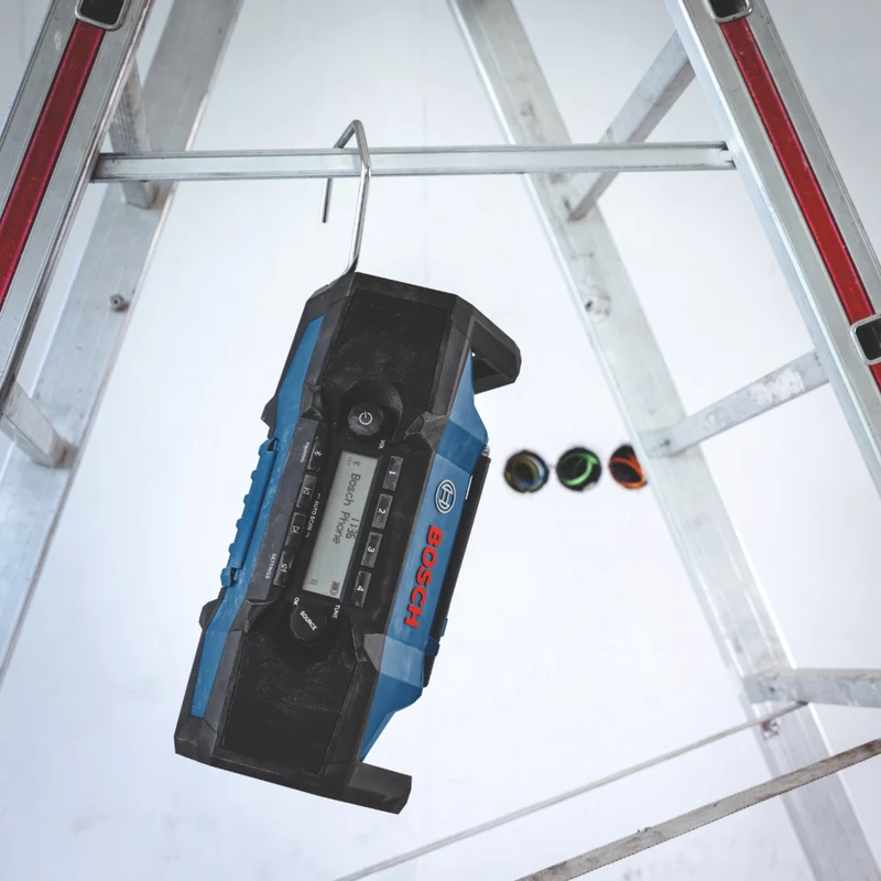 Bosch GPB 18V-3SC Akku Radio 18 V FM / DAB+ / Bluetooth / IP54 Solo ( 06014A3300 ) - ohne Akku, ohne Ladegerät