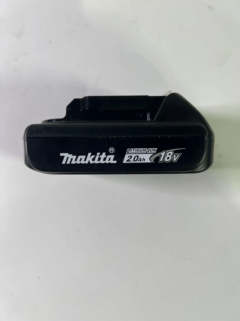 Makita BL 1820 B 18 V - 2,0 Ah / 2000 mAh Li-Ion Akku mit LED - Anzeige ( 197254-9 ) - original, kein Nachbau - Leicht Gebraucht