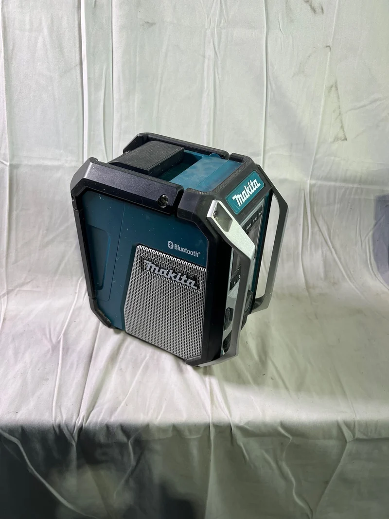 Makita DMR 114 Akku Baustellenradio 12 / 14,4 / 18 V AM / FM / Bluetooth IP 65 - Reparaturgerät