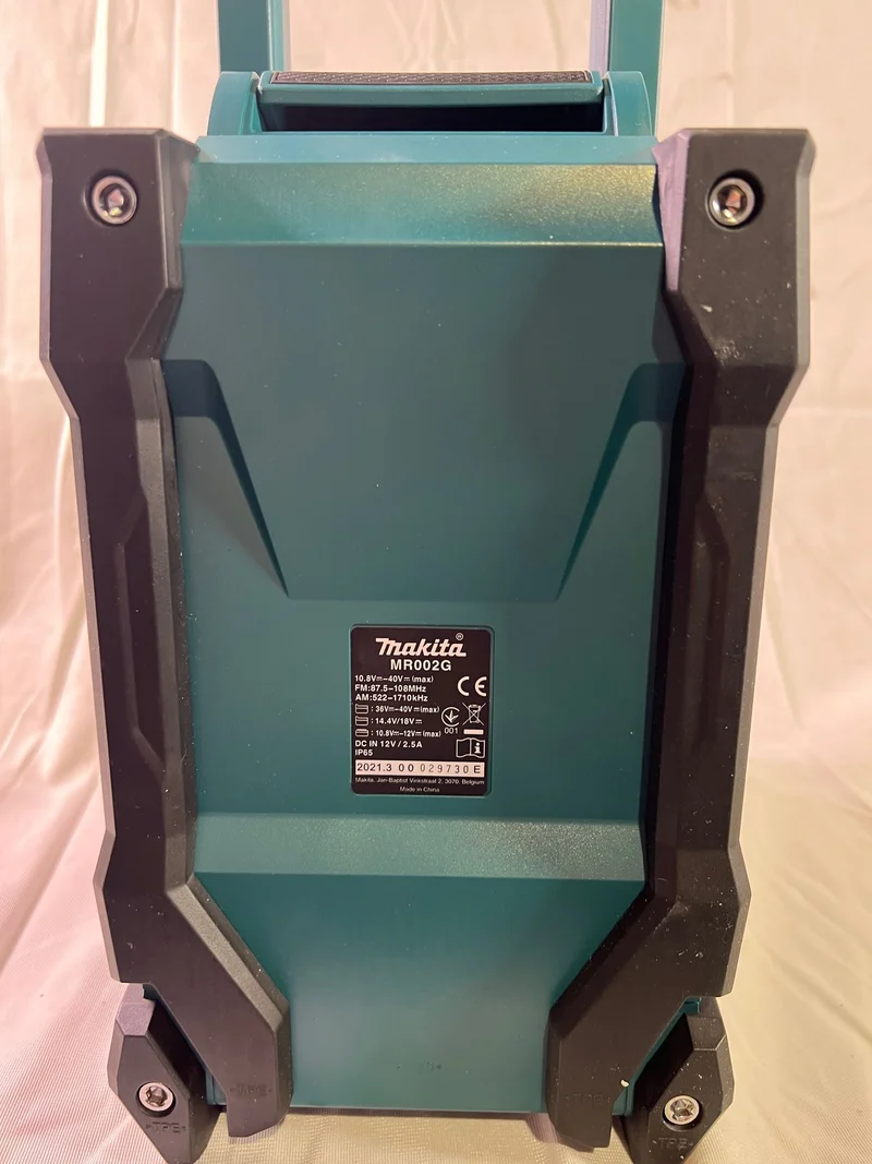 Makita MR 002 GZ Akku Radio 12 V - 40 V max CXT LXT XGT FM 3,5 mm AUX USB IP65 Solo - ohne Akku, ohne Ladegerät - Reparaturgerät