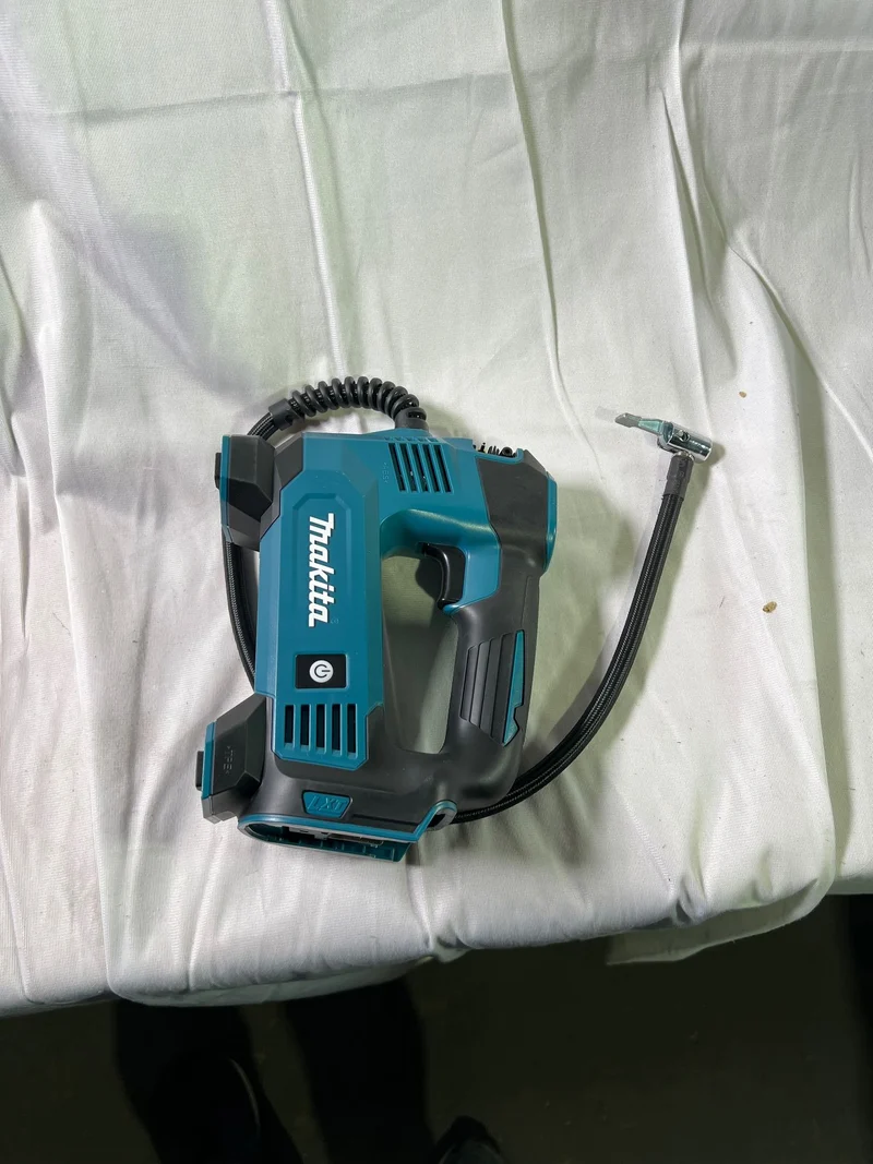 Makita DMP 180 Z Akku Kompressor 18 V 8,3 bar Solo - ohne Akku, ohne Ladegerät - Reparaturgerät