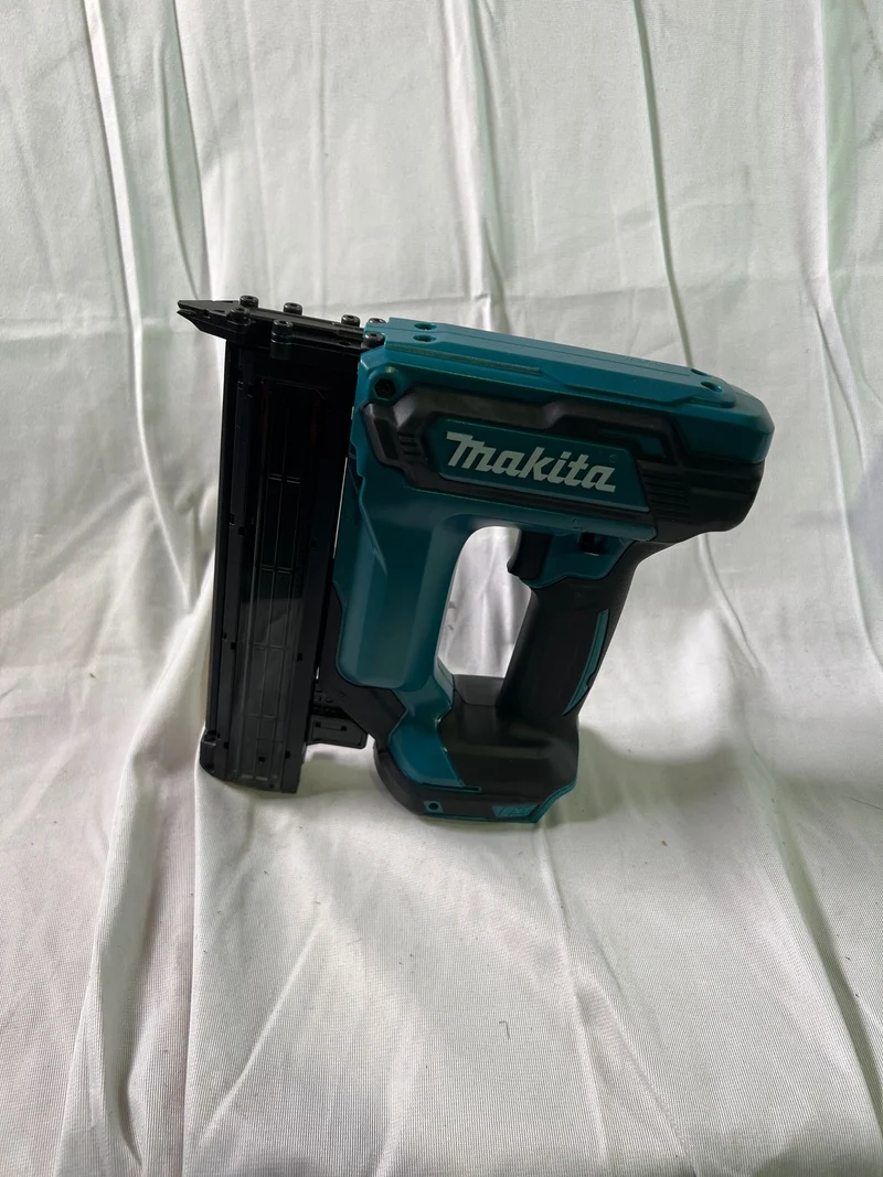 Makita DFN 350 Z Akku Stauchkopfnagler 18 V 15 - 35 mm Solo - ohne Akku, ohne Ladegerät - Reparaturgerät
