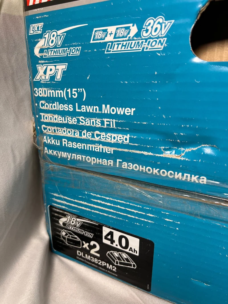 Makita DLM 382 Z Akku Rasenmäher 36 V ( 2x 18 V ) 38 cm 40 l Solo - ohne Akku, ohne Ladegerät - OVP Beschädigt