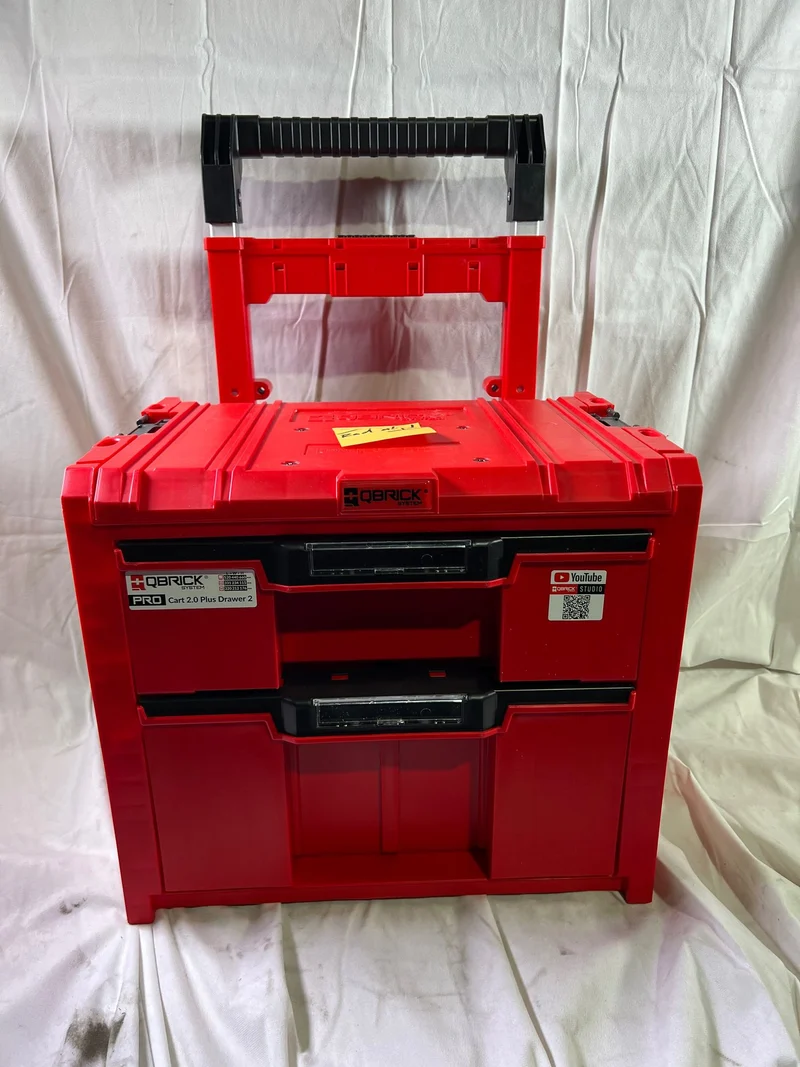 Qbrick System PRO Cart 2.0 Plus Drawer 2 Red Ultra HD Custom mobile Box auf Rädern 520 x 415 x 660 mm 9,5 l 12 l abnehmbarer Doppelteleskopgriff - Beschädigt
