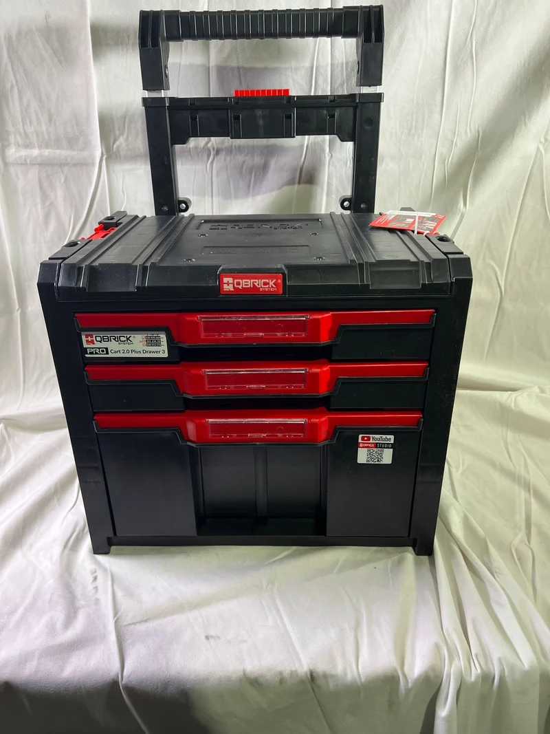 Qbrick System PRO Cart 2.0 Plus Drawer 3 mobile Box auf Rädern 520 x 415 x 660 mm 12 l 2x 4,5 l abnehmbarer Doppelteleskopgriff - Beschädigt