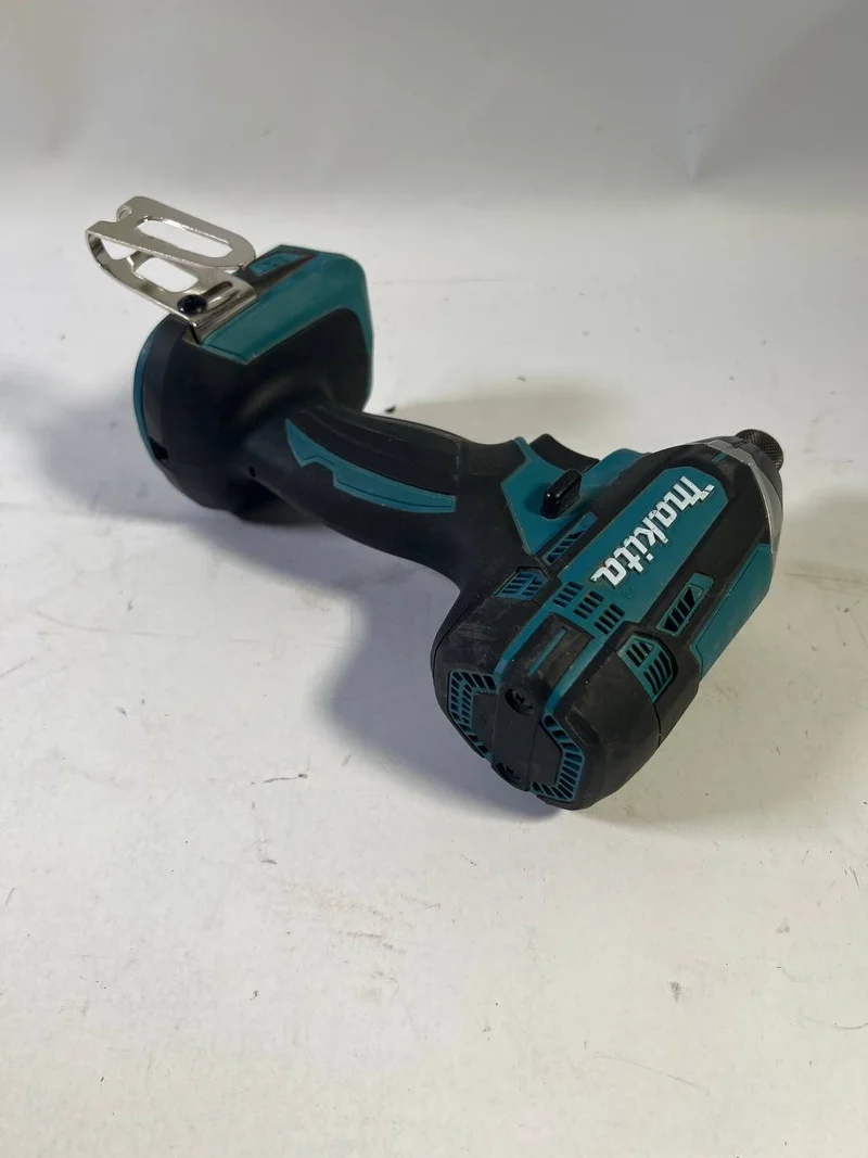 Makita DTD 152 Z Akku Schlagschrauber 18 V 165 Nm 1/4" Solo - ohne Akku, ohne Ladegerät - Reparaturgerät
