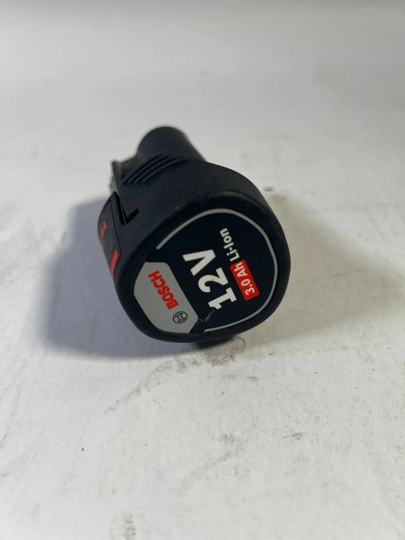Bosch GBA 12 V 3,0 Ah / 3000 mAh Li-Ion Stab Einschub Akku ( 1600A00X79 ) - Gebraucht