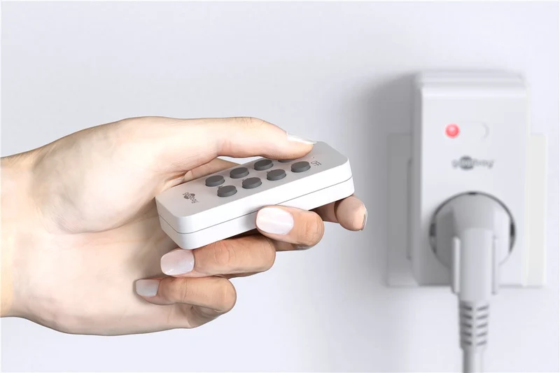 Goobay Funksteckdosen-Set 1+1 - 1x Schutzkontakt-Steckdose und 1x Fernbedienung