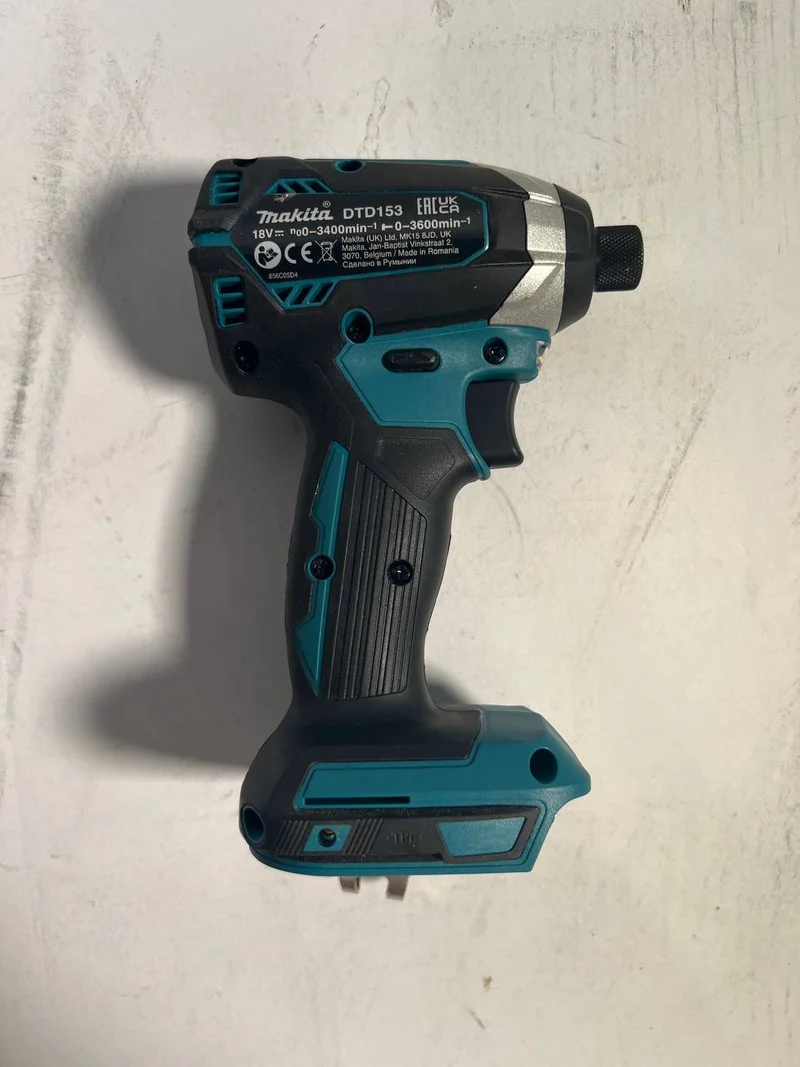 Makita DTD 153 Z Akku Schlagschrauber 18 V 170 Nm 1/4" Brushless Solo - ohne Akku, ohne Ladegerät - Leicht Gebraucht