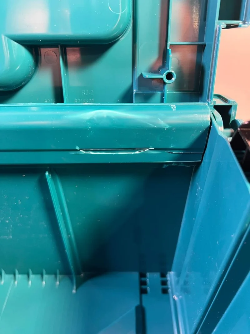 Makita MAKPAC 3 Kunststoffkoffer 395 x 295 x 215 mm - ohne Einlage ( 821551-8 ) - Beschädigt