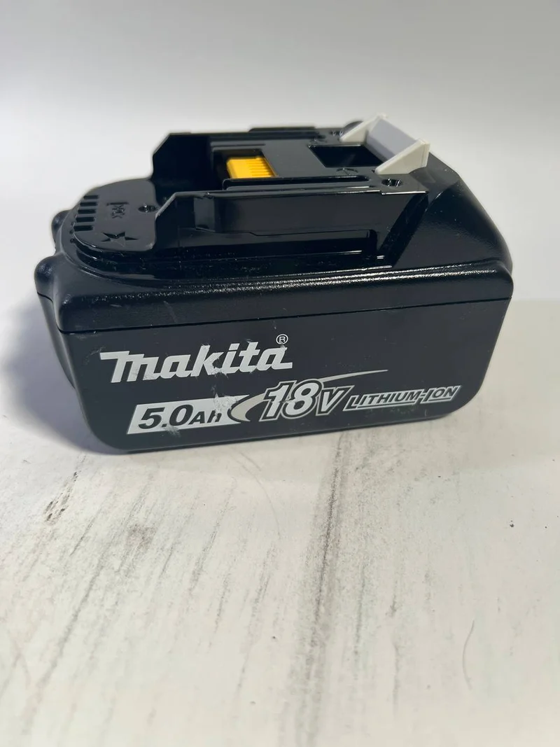 Makita BL 1850 B Li-Ion Akku 18V 5,0 Ah ( 197280-8 / 632f15-1 ) mit LED Anzeige - Nachfolger von 196672-8 - Gebraucht