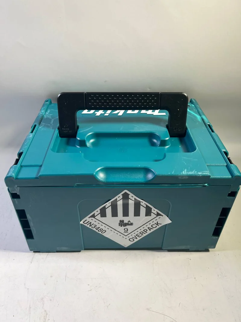 Makita MAKPAC 3 Kunststoffkoffer 395 x 295 x 215 mm - ohne Einlage ( 821551-8 ) - Beschädigt