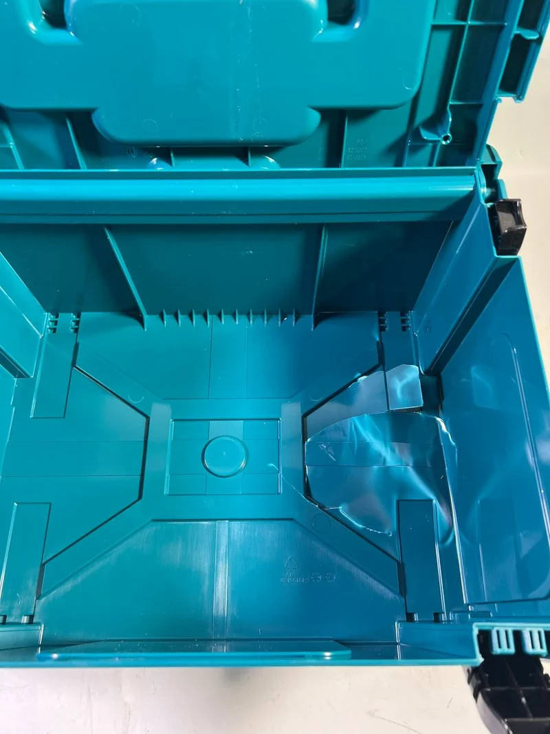 Makita MAKPAC 3 Kunststoffkoffer 395 x 295 x 215 mm - ohne Einlage ( 821551-8 ) - Beschädigt