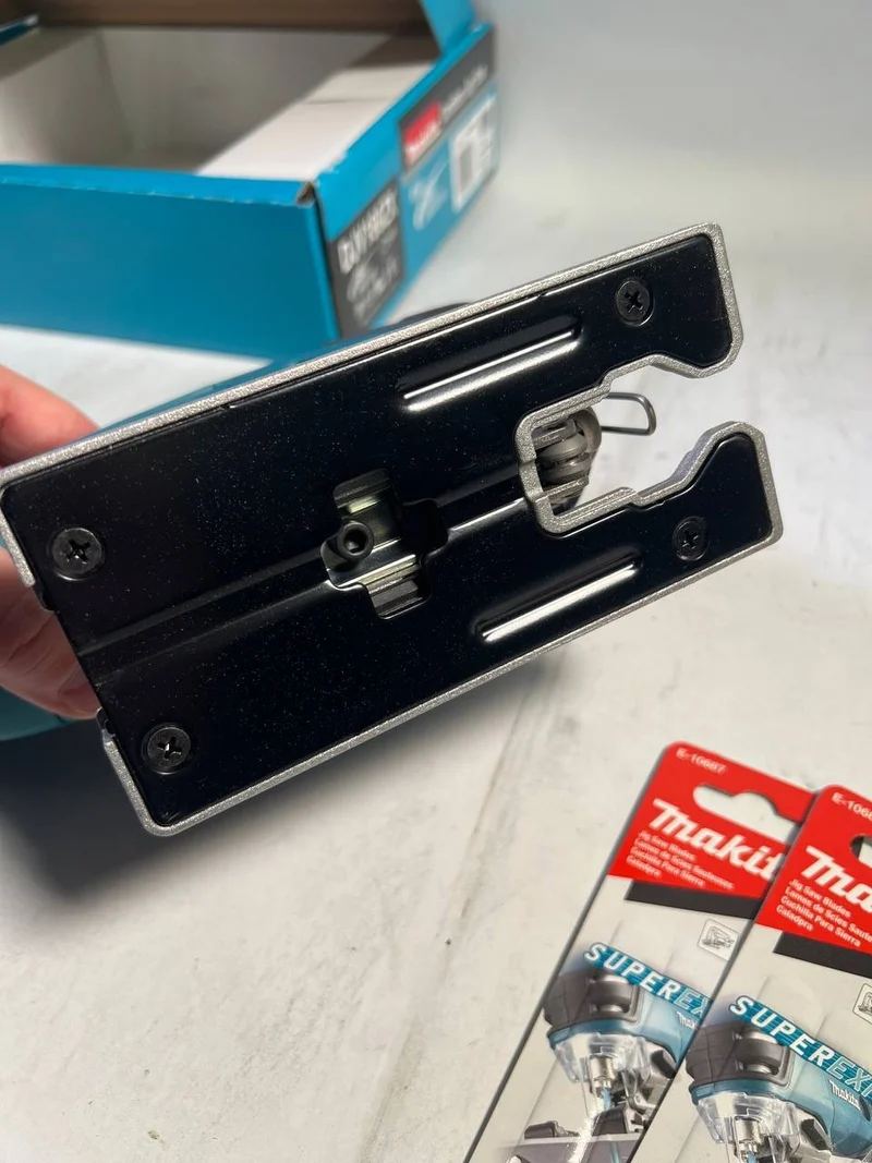 Makita DJV 180 Z Akku Stichsäge 18 V Solo - ohne Akku, ohne Ladegerät - Leicht Gebraucht