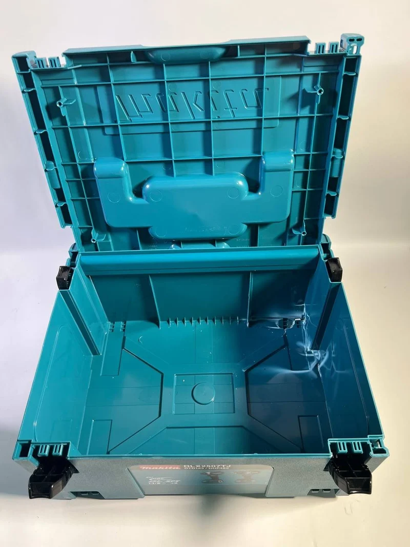 Makita MAKPAC 3 Kunststoffkoffer 395 x 295 x 215 mm - ohne Einlage ( 821551-8 ) - Beschädigt