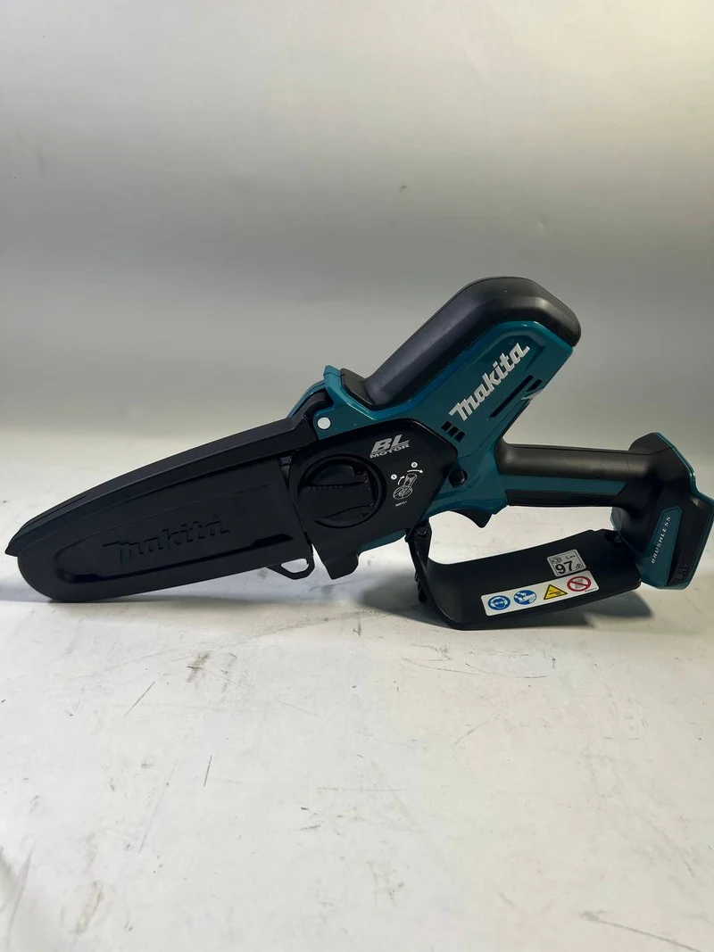 Makita DUC 150 Z Akku Kettensäge 18 V 15 cm Brushless Solo - ohne Akku, ohne Ladegerät - Gebraucht