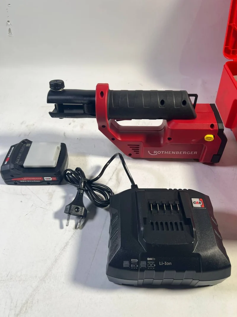 Rothenberger ROMAX Compact III Basic Set 1 Akku Radialpressmaschine 18 V 19 kN ( 1000004261 ) + 1x Akku 2,0 Ah + Ladegerät + Koffer - Leicht Gebraucht