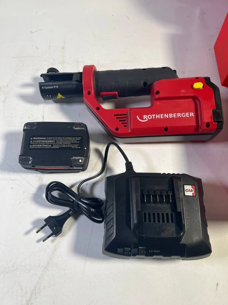 Rothenberger ROMAX Compact III Basic Set 1 Akku Radialpressmaschine 18 V 19 kN ( 1000004261 ) + 1x Akku 2,0 Ah + Ladegerät + Koffer - Leicht Gebraucht