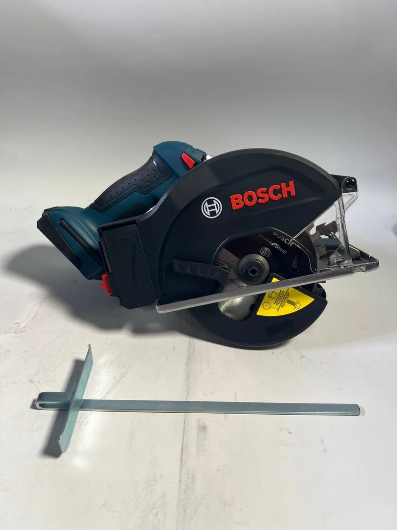 Bosch GKM 18V-50 Professional Akku Metall Handkreissäge 18 V 136 mm ( 06016B8001 ) Brushless + L-Boxx - ohne Akku, ohne Ladegerät - Leicht Gebraucht
