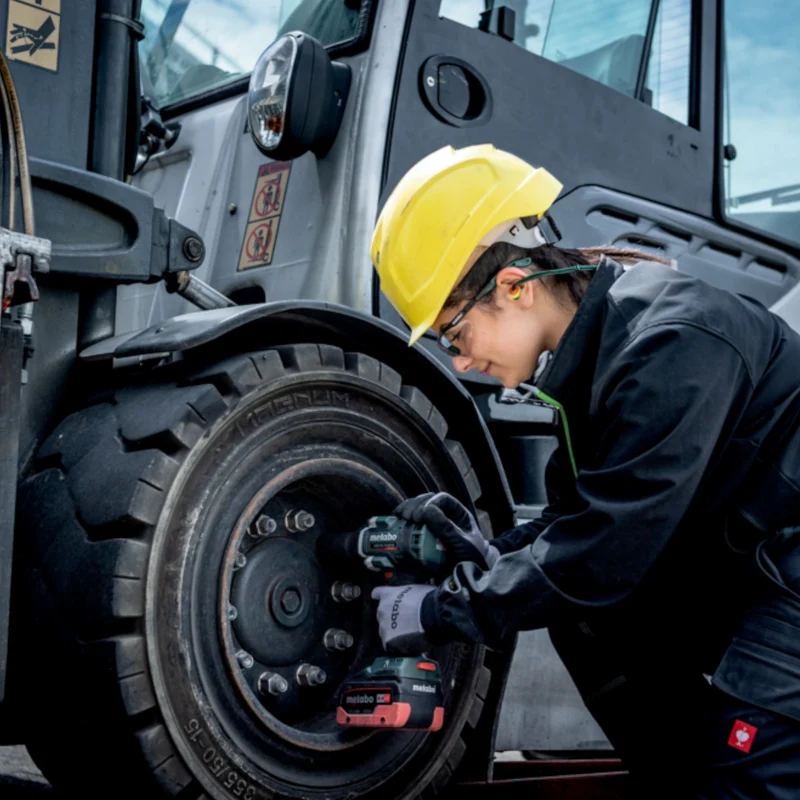 Metabo SSW 18 LTX 800 BL Akku Schlagschrauber 18 V 800 Nm 1/2" Brushless + 2x LiHD Akku 4,0 Ah + Ladegerät