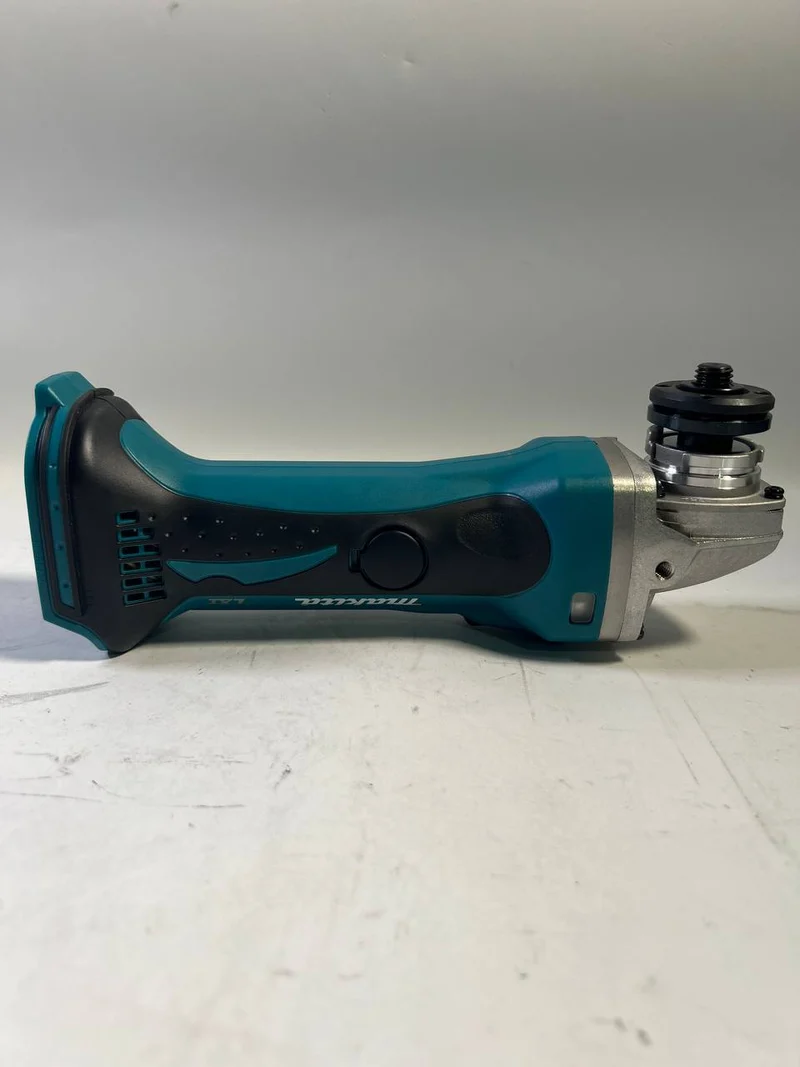 Makita DGA 452 Z Akku Winkelschleifer 18 V 115 mm Solo - ohne Akku, ohne Ladegerät - Leicht Gebraucht