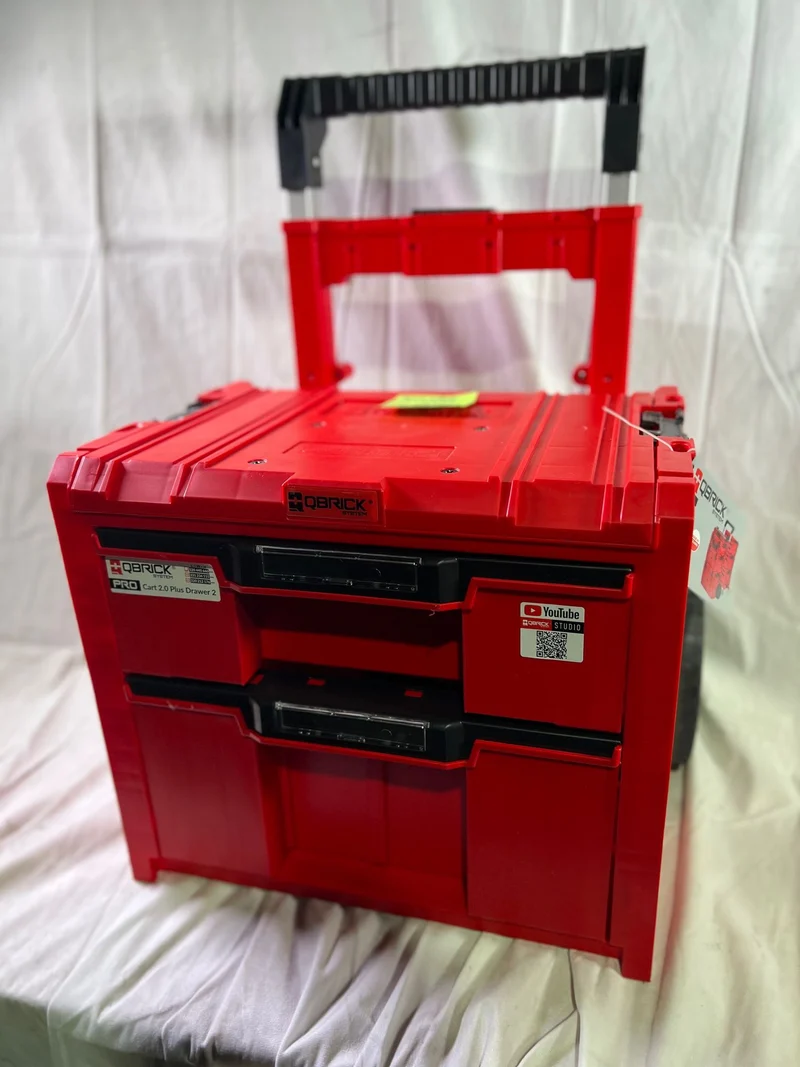 Qbrick System PRO Cart 2.0 Plus Drawer 2 Red Ultra HD Custom mobile Box auf Rädern 520 x 415 x 660 mm 9,5 l 12 l abnehmbarer Doppelteleskopgriff - Beschädigt
