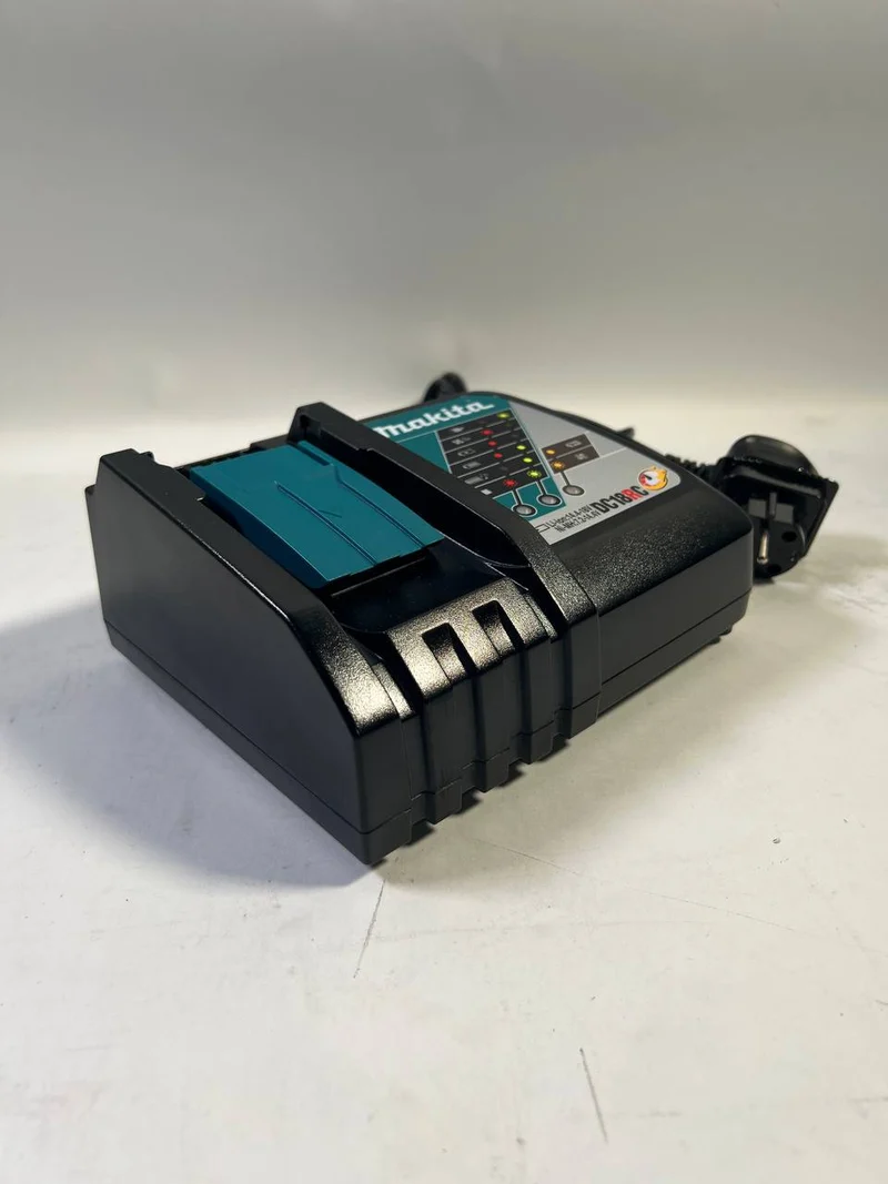 Makita DC 18 RC 7.2 V-18 V Akku Schnell Ladegerät für Li-Ion Akku - Leicht Gebraucht