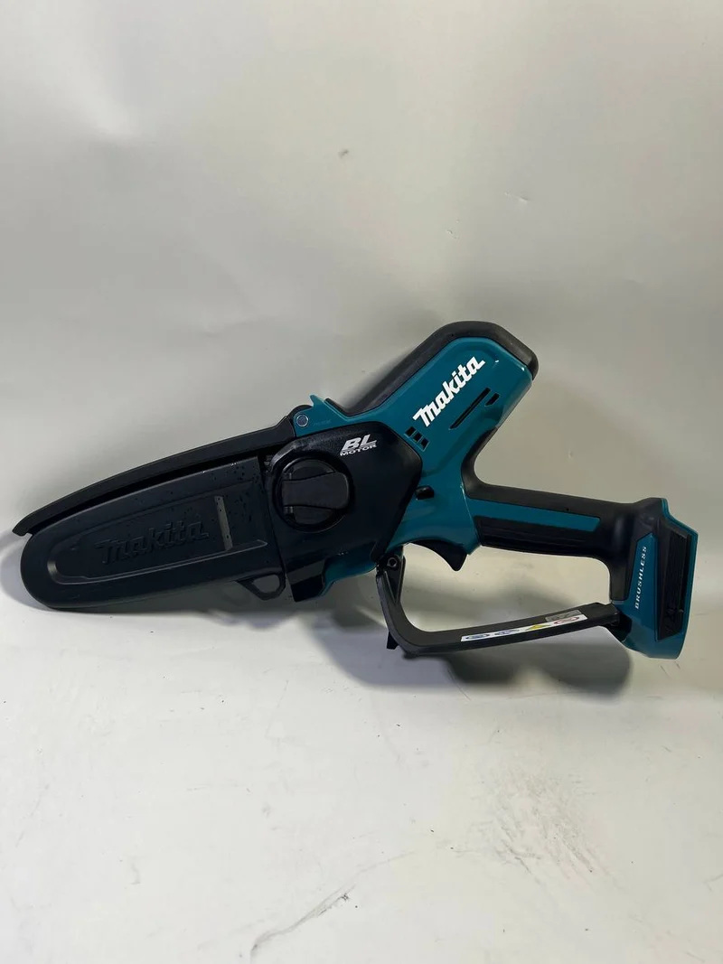 Makita DUC 150 Z01 Akku Kettensäge 18 V 15 cm Brushless Solo - Leicht Gebraucht