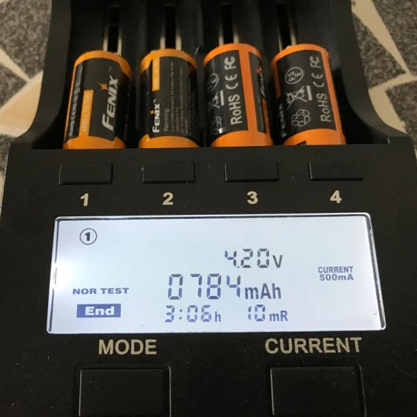 Fenix CR123 A Li-ion Batterie wiederaufladbar 3,6-3,7 Volt min.700mAh, typisch 760mAh, max. 820mAh, 35x16mm mit AkkuShop Transportbox