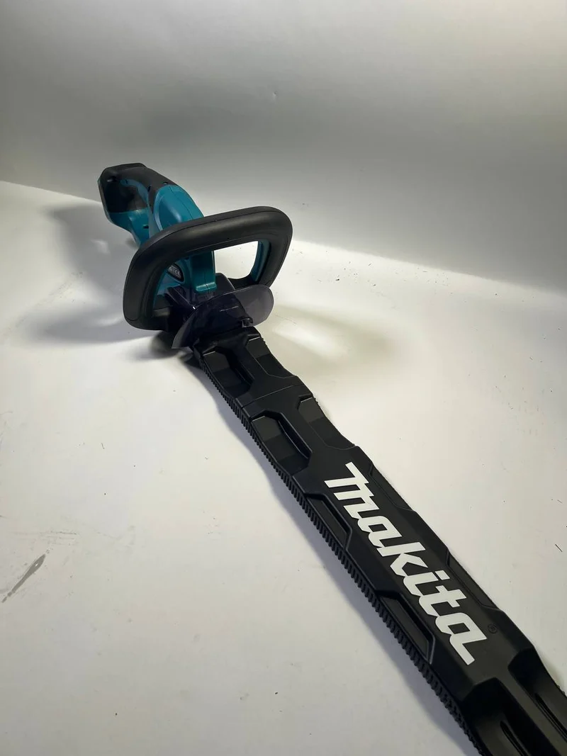 Makita DUH 607 Z Akku Heckenschere 18 V 60 cm Solo - ohne Akku, ohne Ladegerät - Leicht Gebraucht