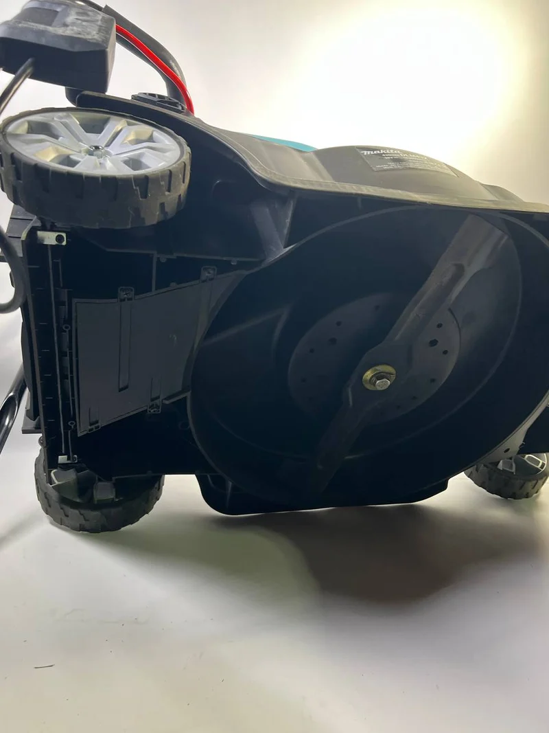 Makita DLM 432 Z Akku Rasenmäher 36 V ( 2x 18 V ) 43 cm Brushless Solo - Gebraucht