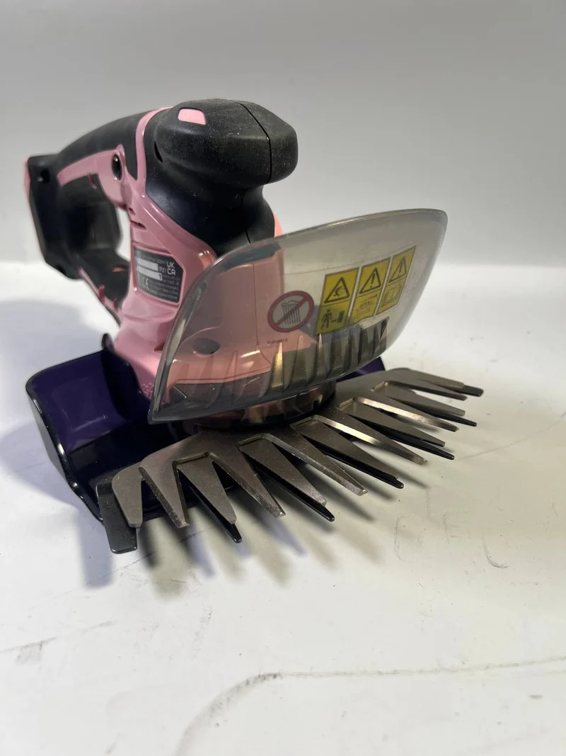 Makita UM 600 DZP Akku Grasschere 12 V max 160 mm Pink Solo - Leicht Gebraucht