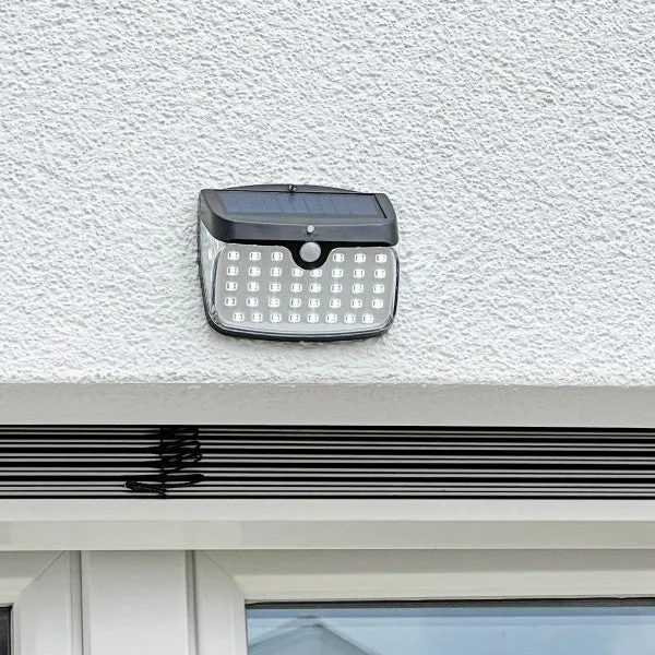 AccuCell Wandlicht LED Solar Sicherheitslicht inkl. 18650 Li-ion Akku mit Solarpanel