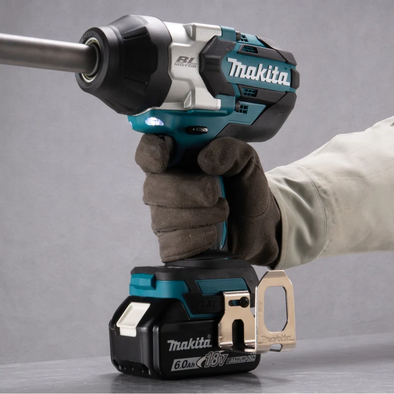 Makita DTW 1005 RG Akku Schlagschrauber 18 V 1360 Nm 3/4" Brushless + 2x Akku 6,0 Ah + Ladegerät